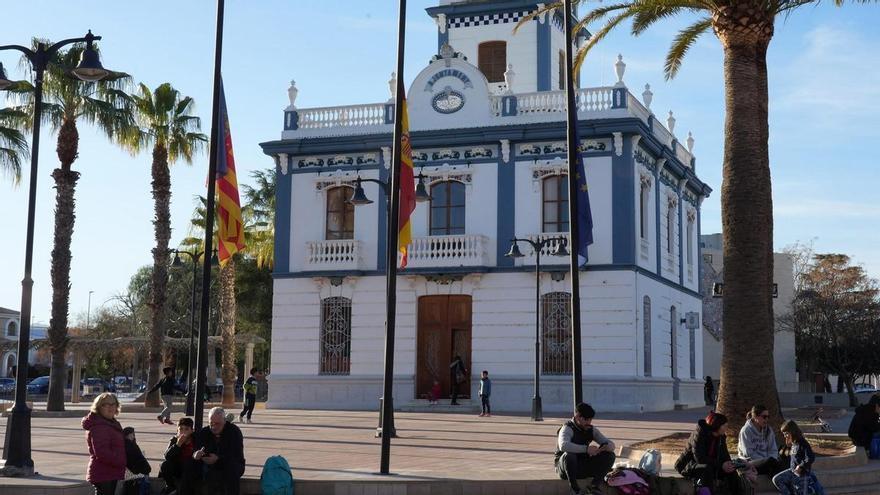 Les Alqueries dona llum verda a la reforma de la plaça Espanya