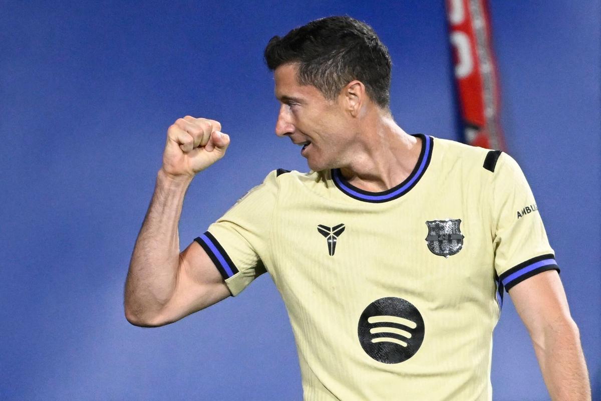 Lewandowski y Ferran Torres dan al Barça una victoria sufrida que deja la Liga al borde del alirón — image 6