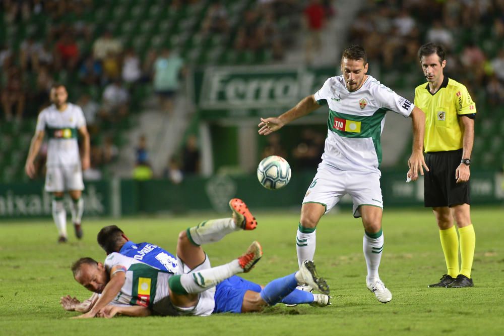 Partido de la primera jornada entre el Elche y el Fuenlabrada