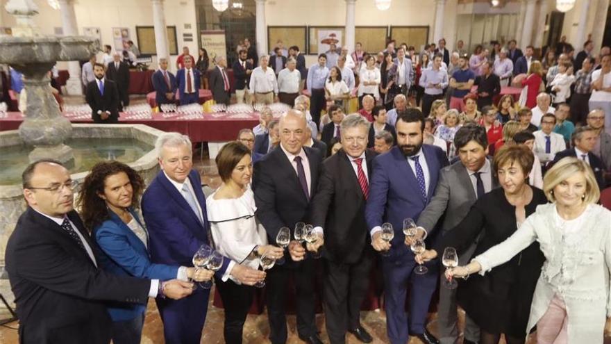 Inaugurada la Cata del Vino, que mañana abre sus 29 bodegas