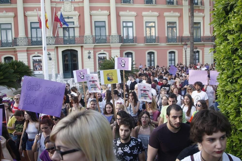 Protesta en Murcia contra la excarcelación de La Manada