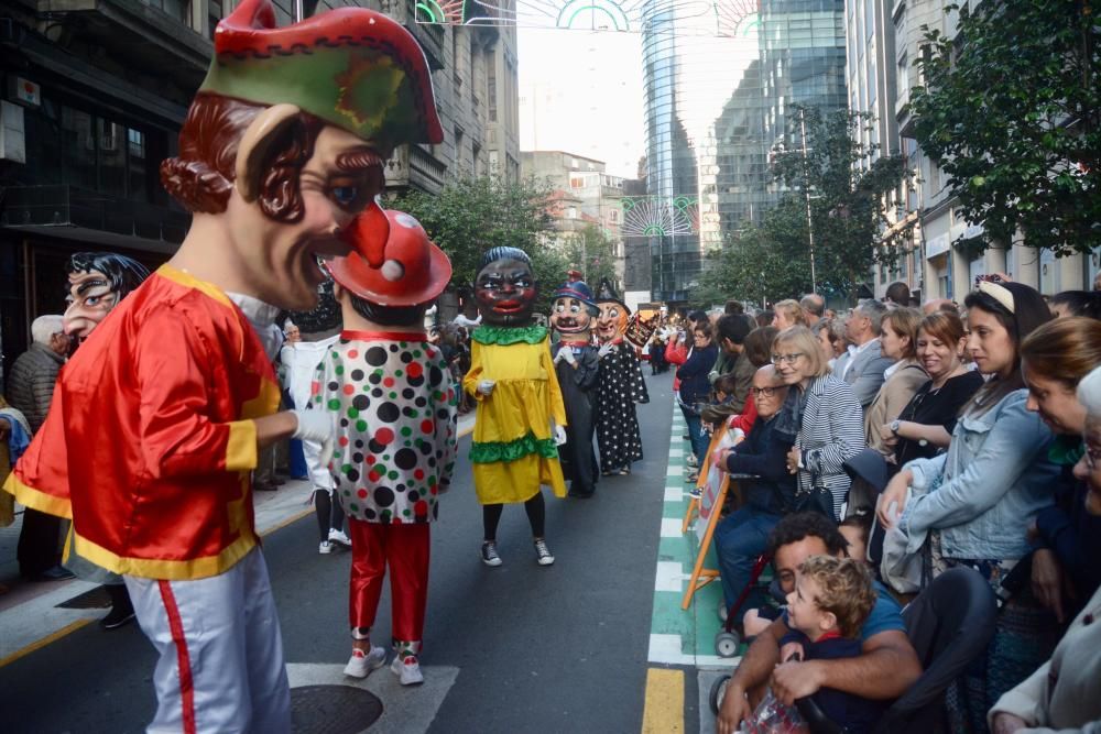 Pontevedra arropa con devoción a su Virgen