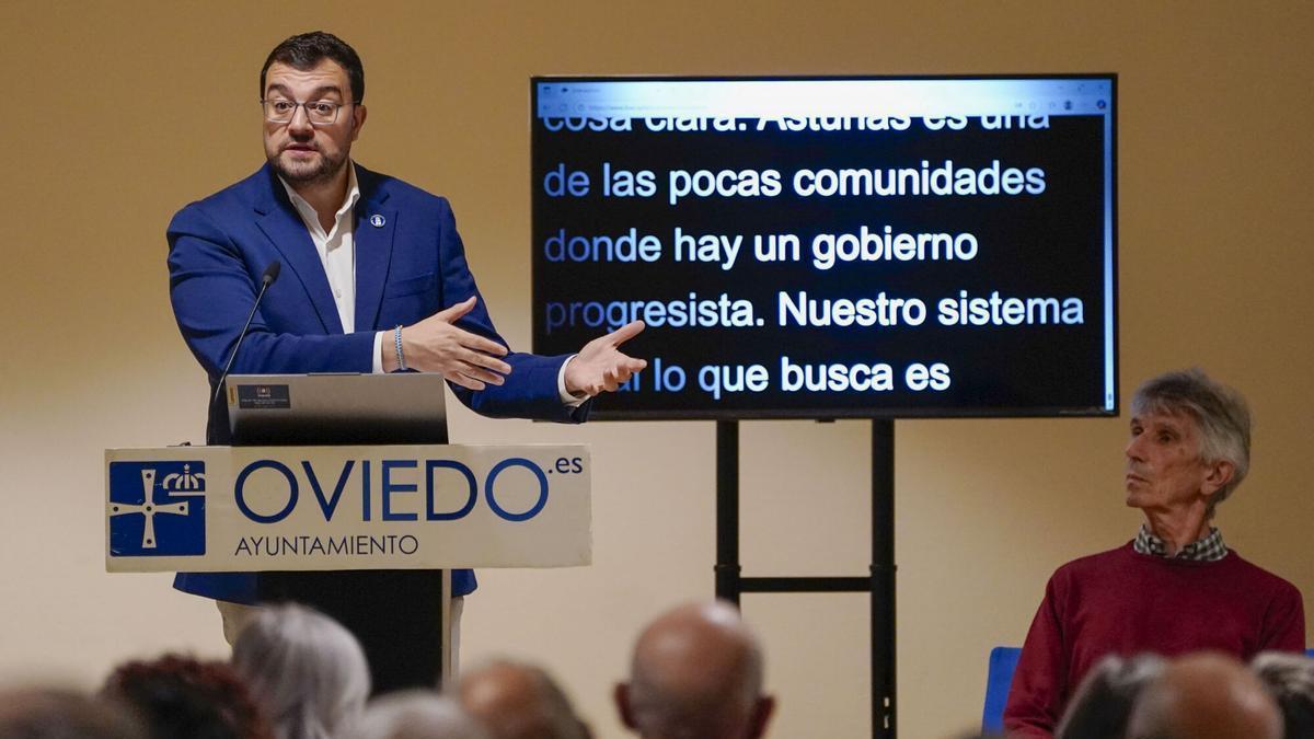 El presidente del Principado de Asturias, Adrián Barbón, interviene en el I Foro Internacional de Vivienda Colaborativa Cohousing.