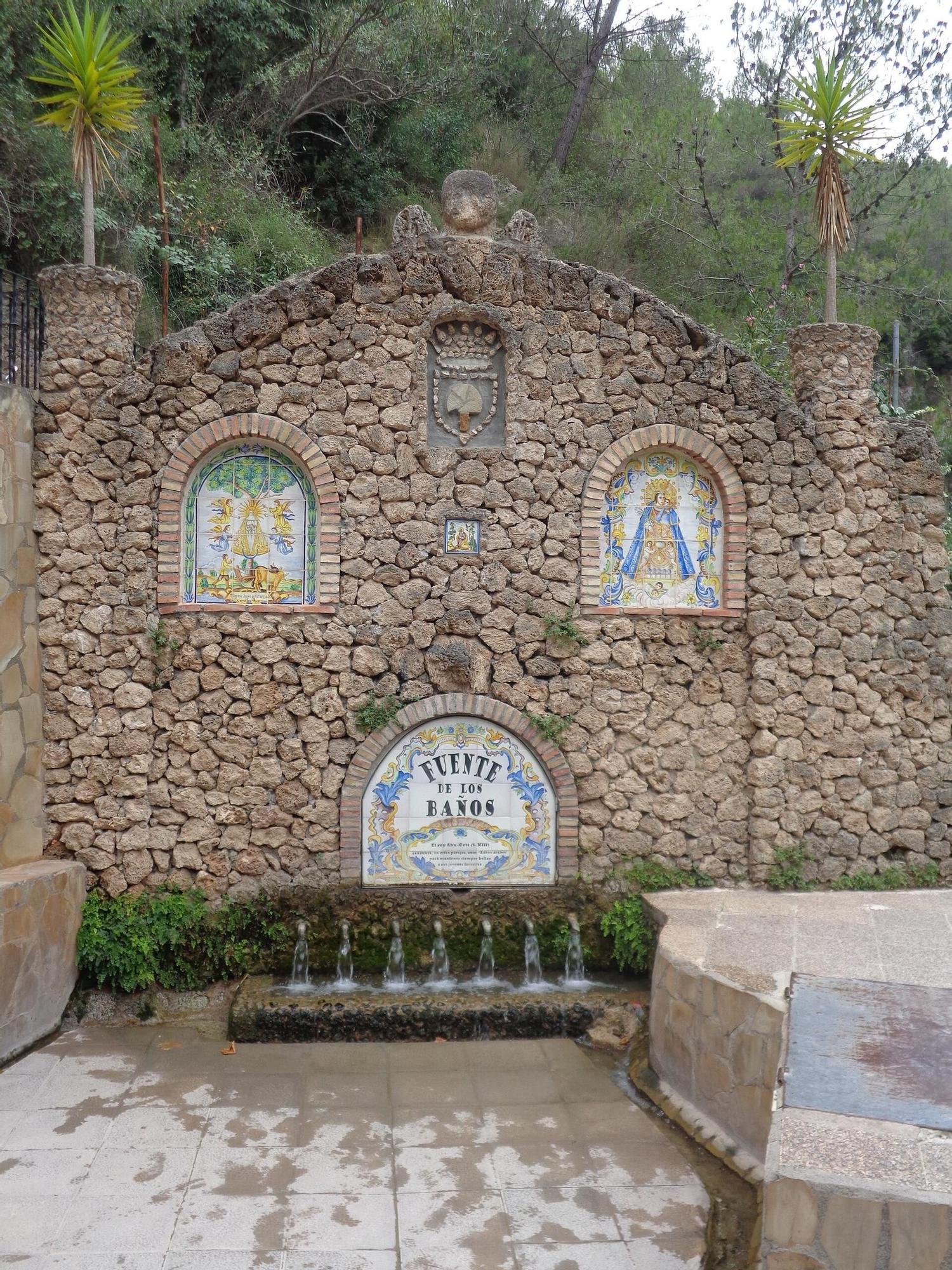 La fuente de los siete caños en Montanejos