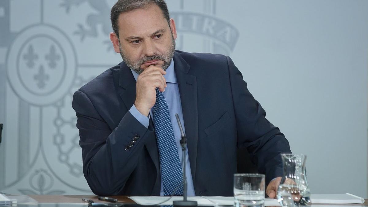 El secretario de Organización del PSOE y ministro de Fomento, José Luis Ábalos, en una rueda de prensa.