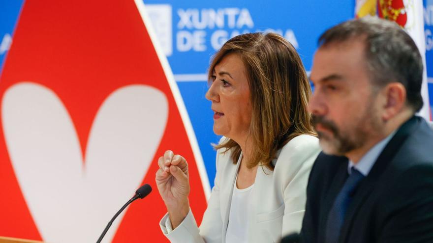 Marisa López y Jorge Aboal, durante la presentación del balance de donaciones y trasplantes en Galicia de 2022, ayer, en Santiago.  | // LAVANDEIRA JR/EFE