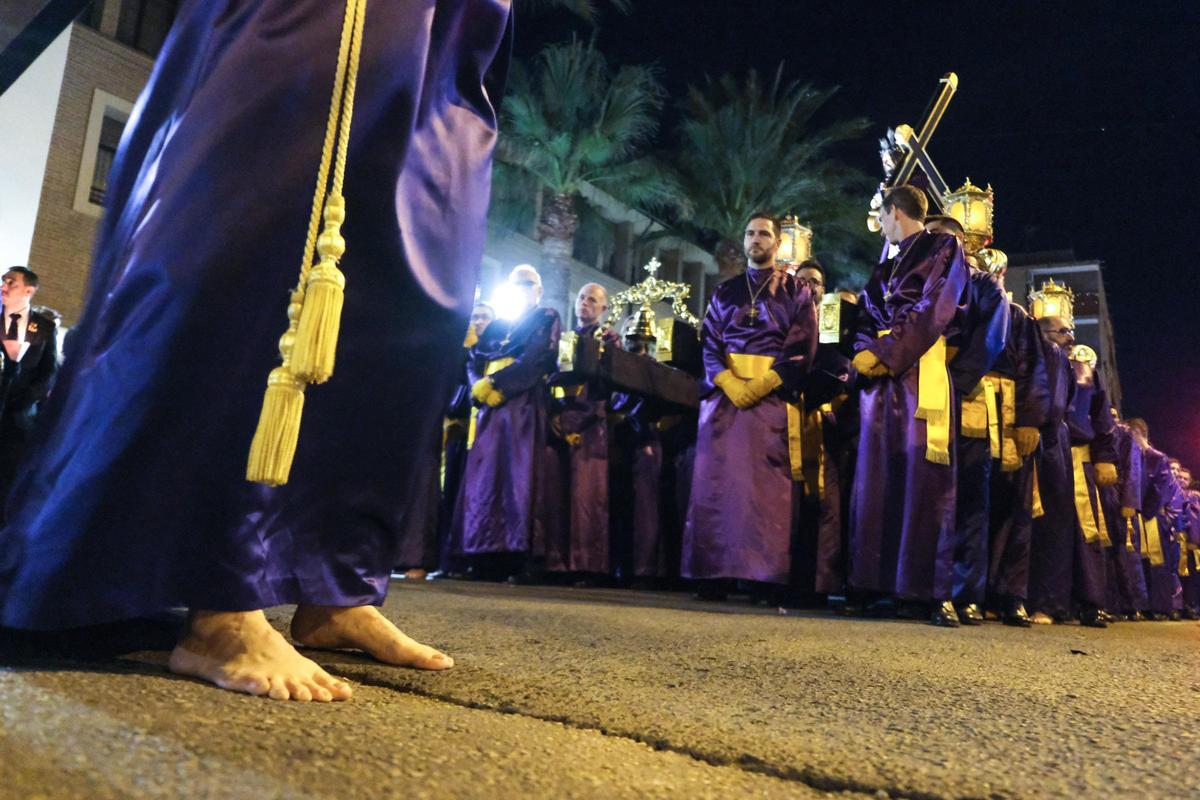 Miércoles Santo de 2024. La cofradía de El Nazareno de Elche inicia su procesión