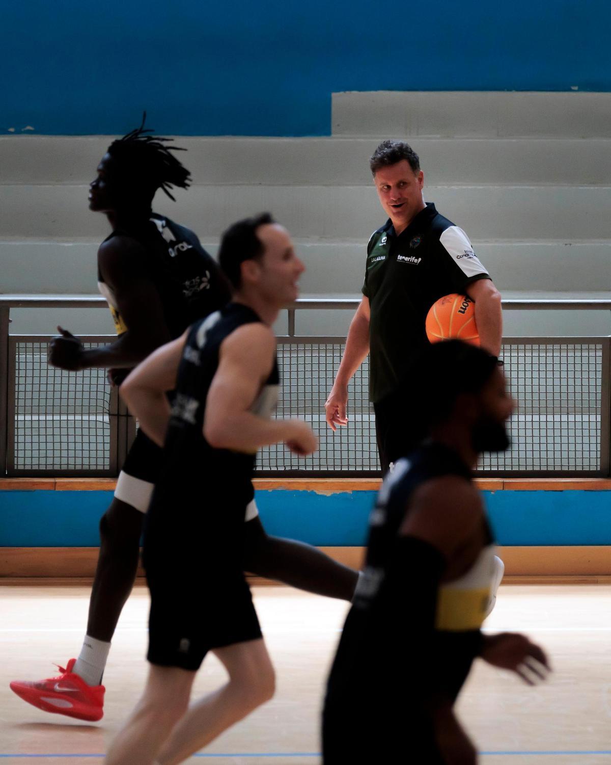 Un momento del entreno del CB Canarias en Badalona el miércoles.