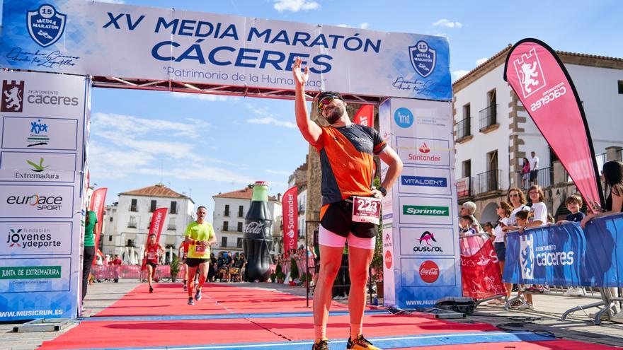 600 &#039;runners&#039; conquistan Cáceres