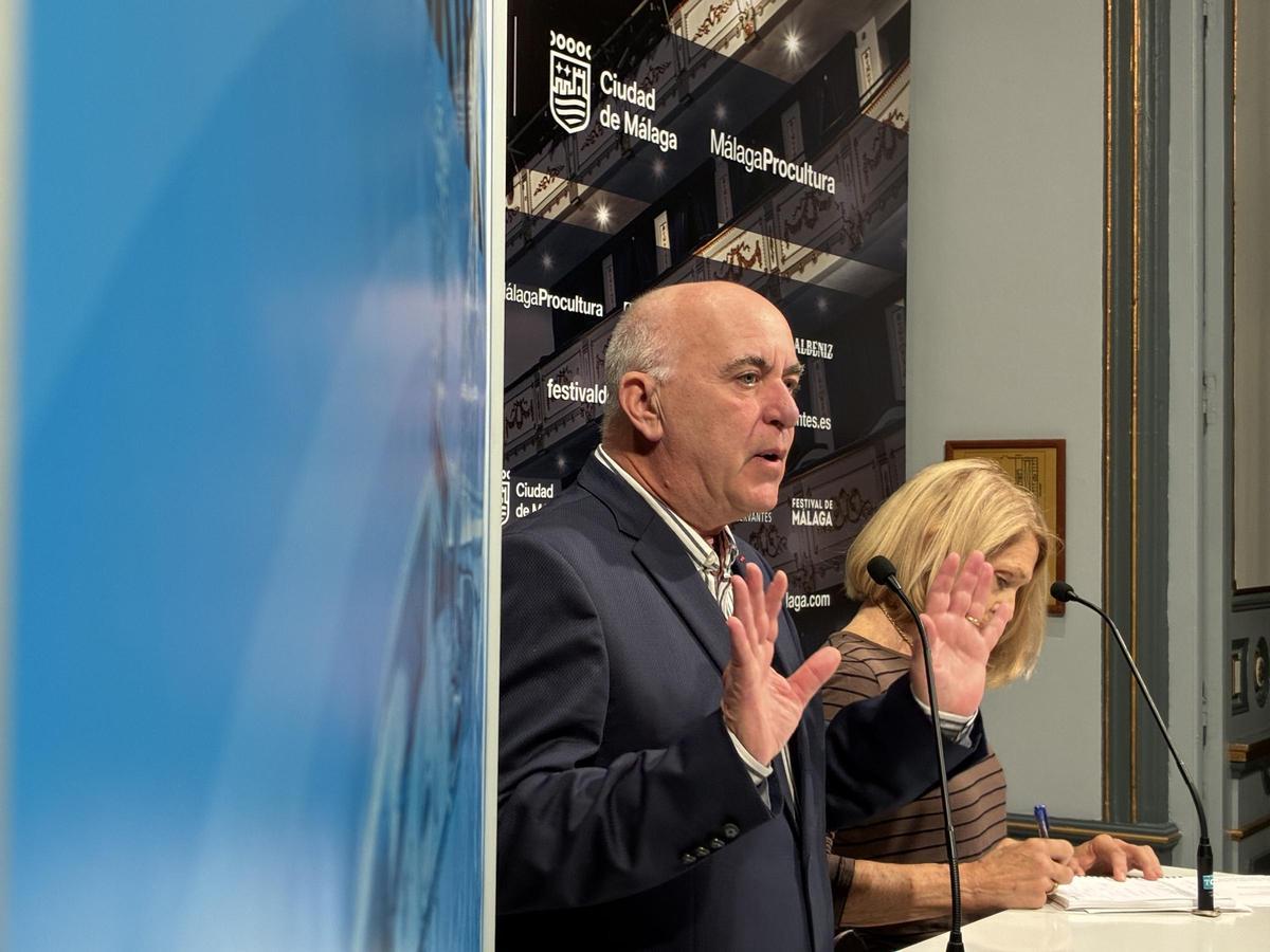 Paul-Émile Fourny, en la rueda de prensa