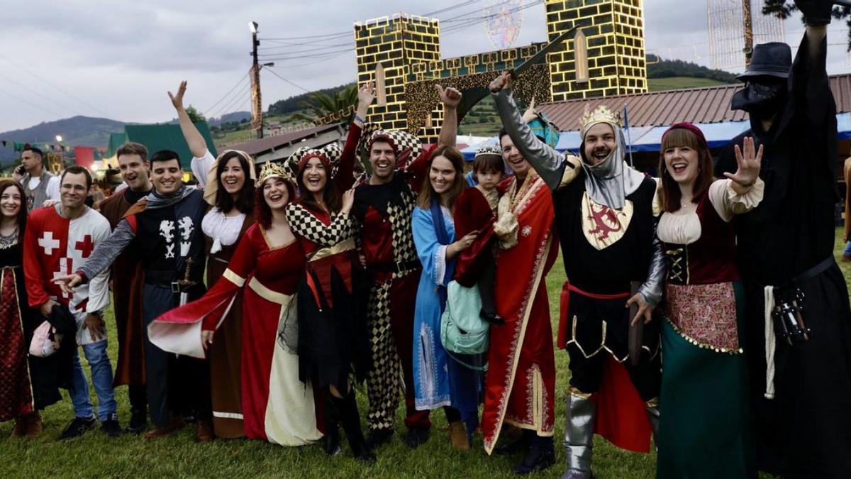 Asistentes al evento vestidos con indumentaria medieval en una edición anterior