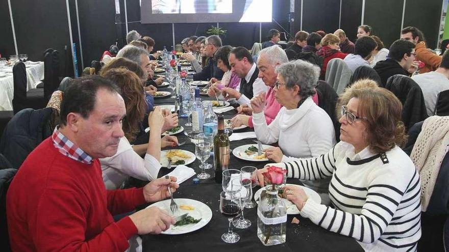 Cientos de personas degustaron ayer los menús de Xantar en Expourense. // Iñaki Osorio