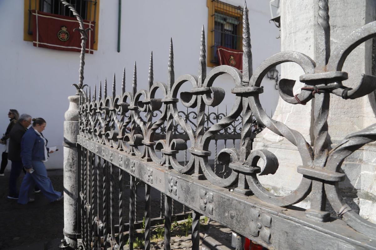 El Cristo de los Faroles de Córdoba, después de la retirada de los candados y las pulseras de sus rejas