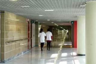 Decenas de médicos de Castellón optan a unas "insuficientes" plazas MIR