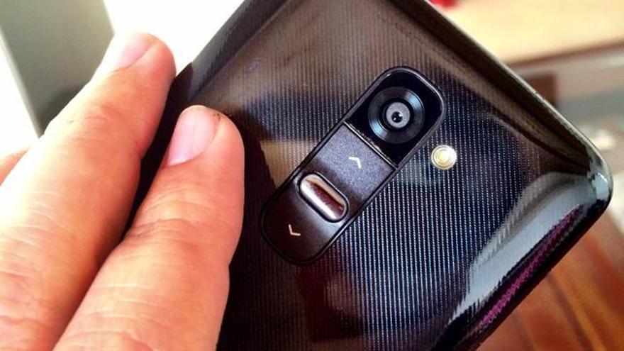 LG G2 D802 : El smartphone que lo cambia todo con su Rear Key y la cámara  de 13MPX con tecnología OIS. Fue creado inspirado en ti, por eso es tan  perfecto