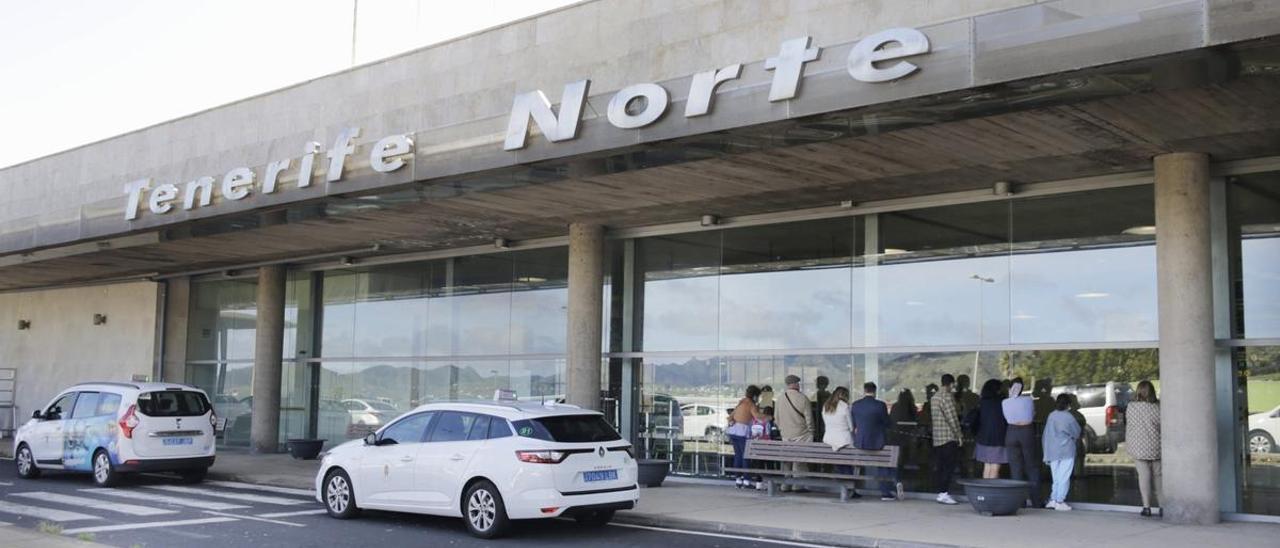 Los aeropuertos de Tenerife alcanzan récords históricos de tráfico de pasajeros