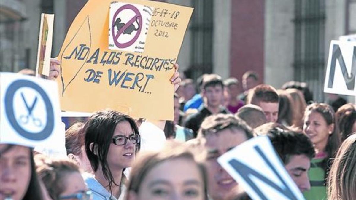 Manifestación de estudiantes contra los recortes del ministerio.