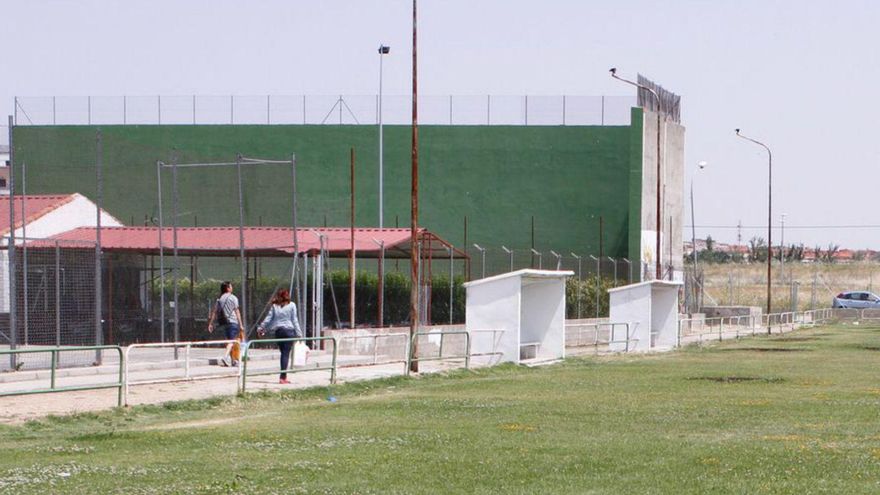 &quot;¡Le tiro la lata a la cabeza a ese subnormal!&quot;, condena a un aficionado por amenazar a un árbitro en Zamora