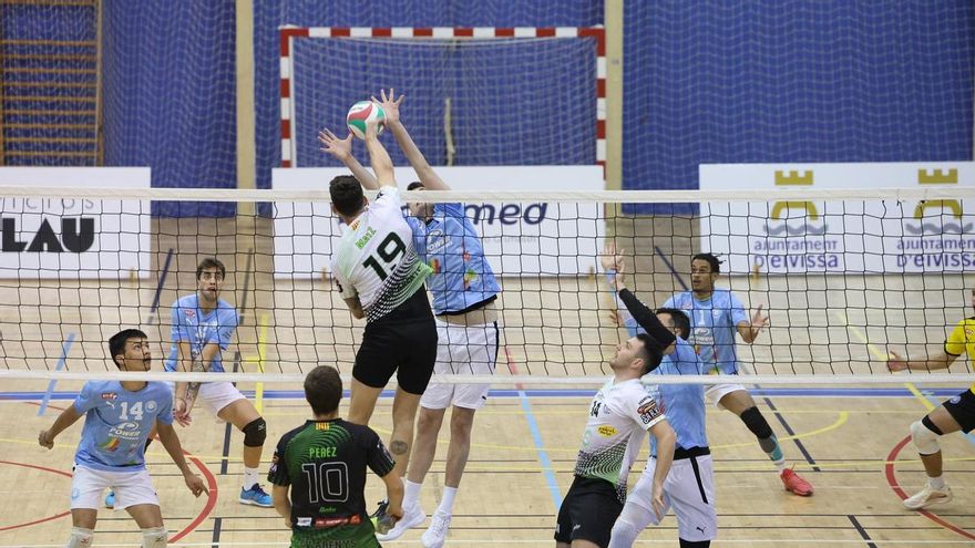 La UD Ibiza Vóley quiere ‘rascar’ algo en Zaragoza