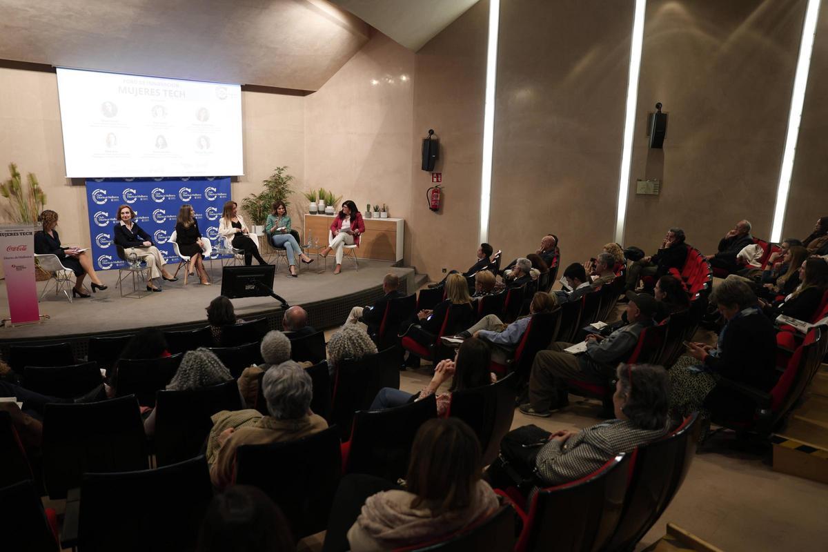 El Club Diario de Mallorca acogió la segunda edición del foro de innovación Mujeres Tech.