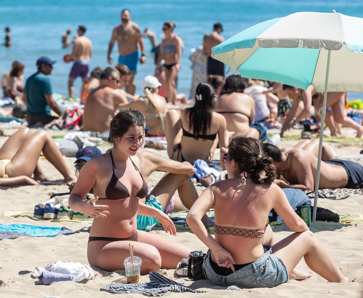 Playas llenas en el Domingo de Pascua