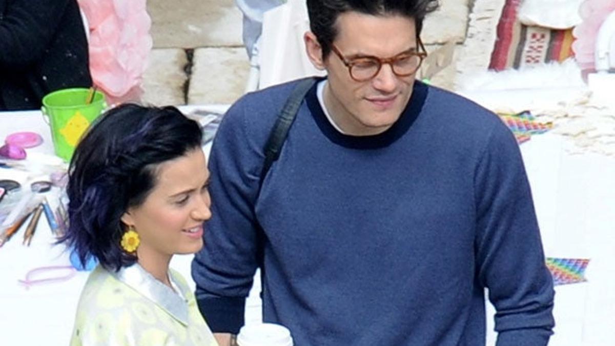 Katy Perry y John Mayer juntos en una fiesta