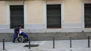Un total de 33.350 valencians i valencianes seguixen en la llista d'espera de dependència