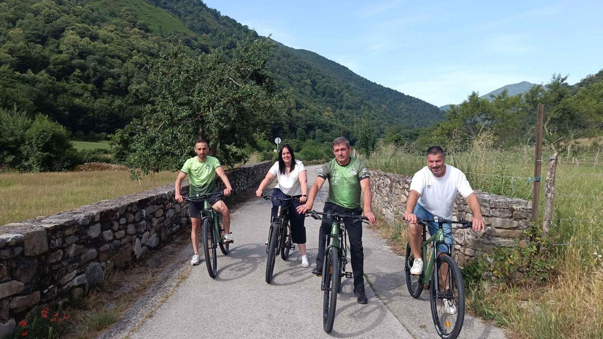 Este es el plan que estrena este verano Moal para disfrutar de Muniellos sobre dos ruedas