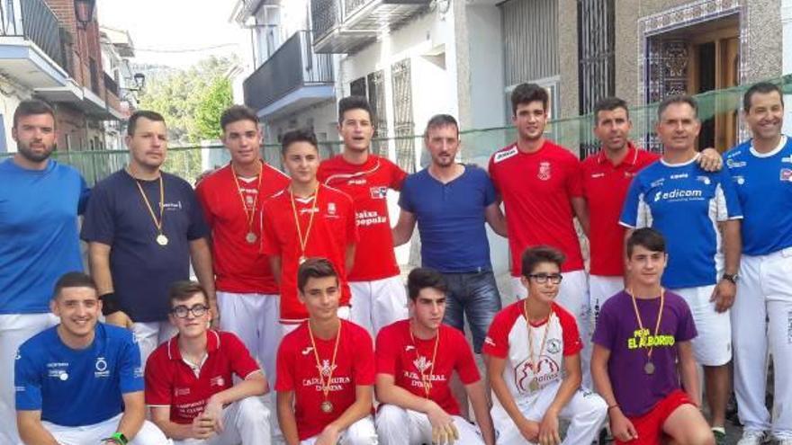 Alumnos de la escuela de pilota de la Baronia.