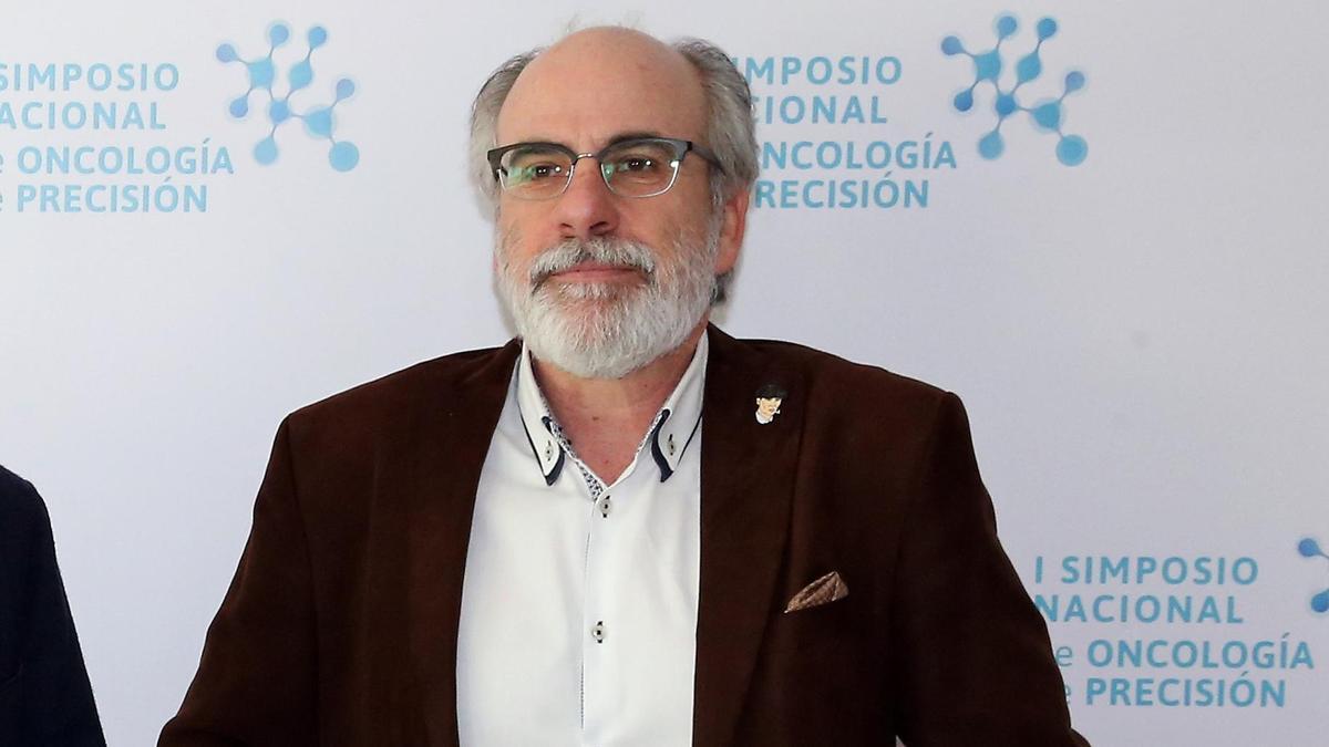 Joaquín casal Rubio  - Jefe del servico de Oncología