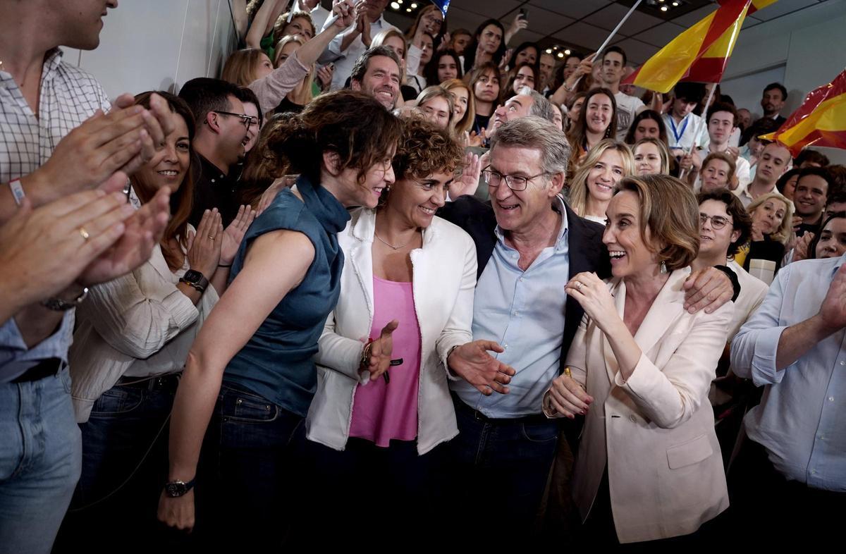Feijóo, Montserrat, Gamarra y Díaz Ayuso celebran la victoria en las elecciones europeas.