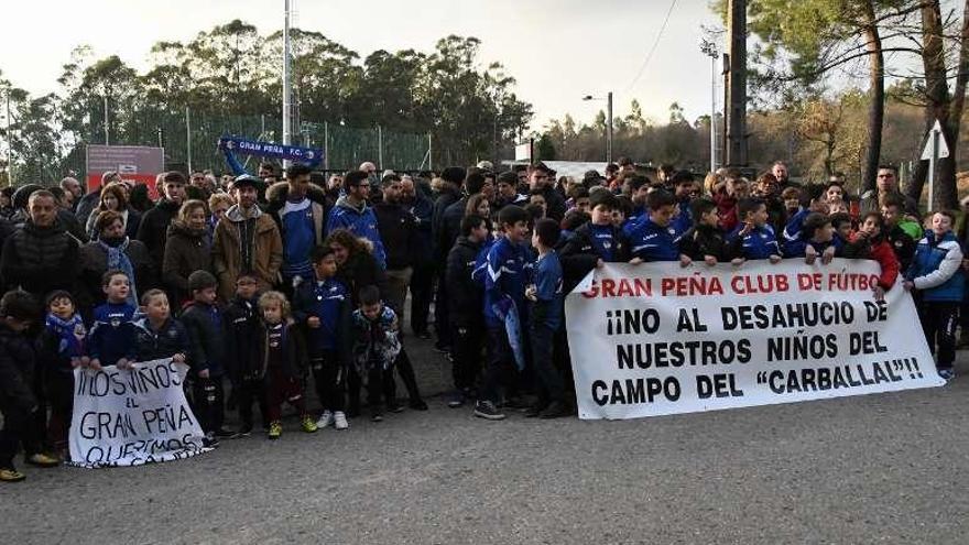 Imagen de la concentración de ayer en el Carballal. // Eugenio Alvarez