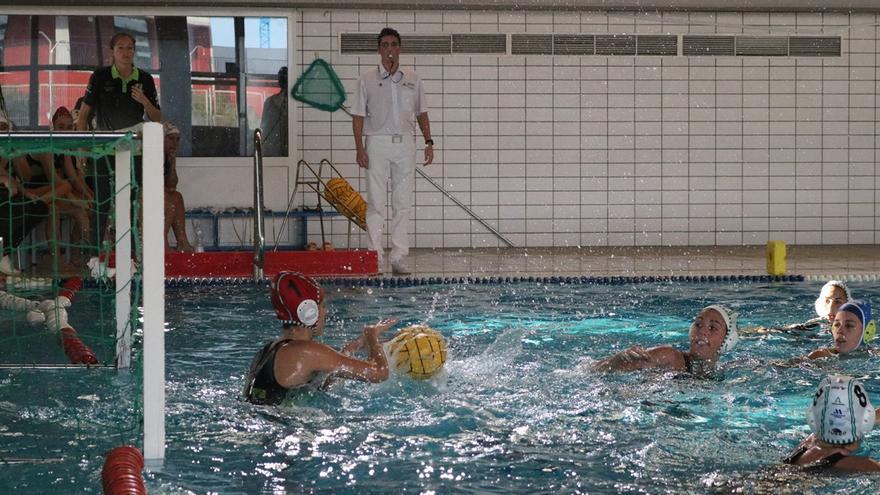 El Waterpolo Málaga se aferra a sus opciones de permanencia