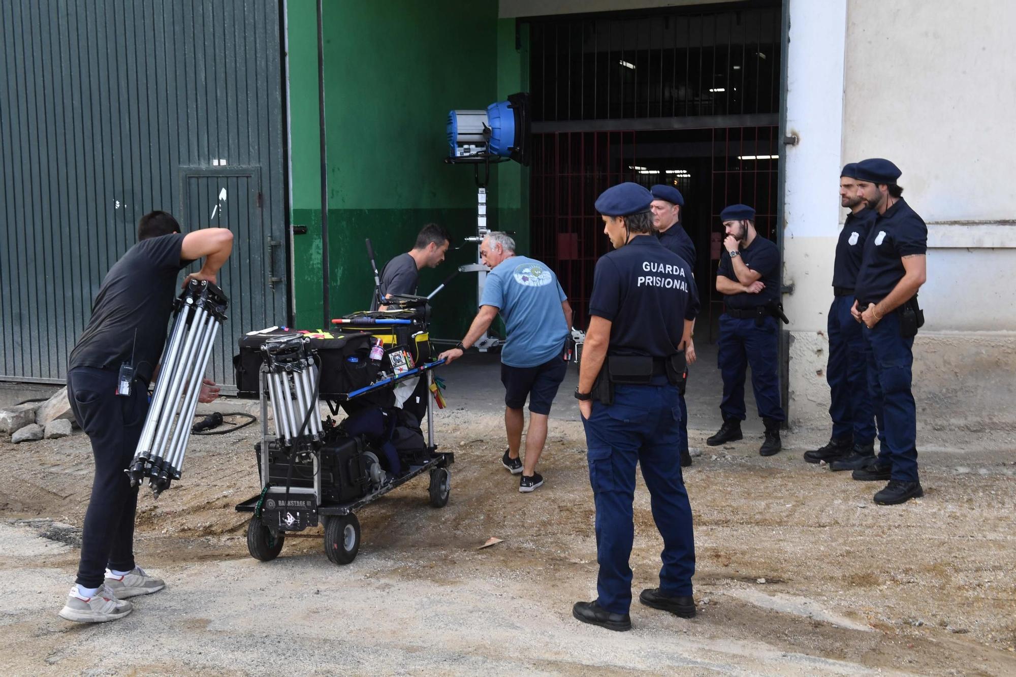 Un rodaje transforma la fábrica de armas de A Coruña en una cárcel