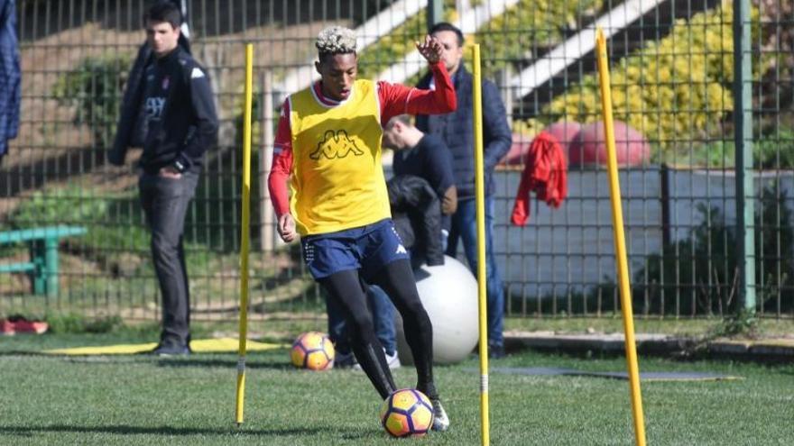 Machín: &quot;A Badalona ens espera un partit molt dur&quot;