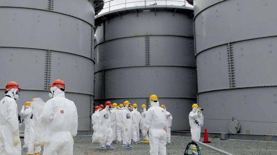 Seis trabajadores de Fukushima, afectados por una fuga radiactiva