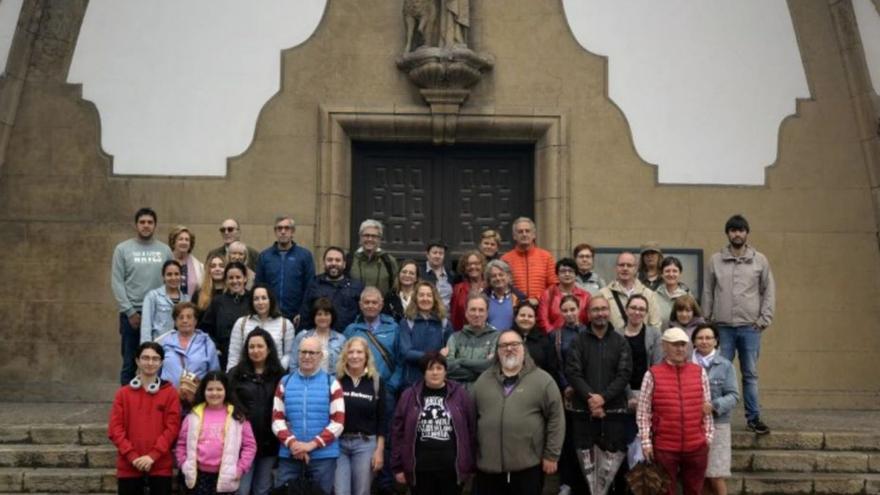 Visita a la iglesia de San Juan en el aniversario de Álvarez Castelao