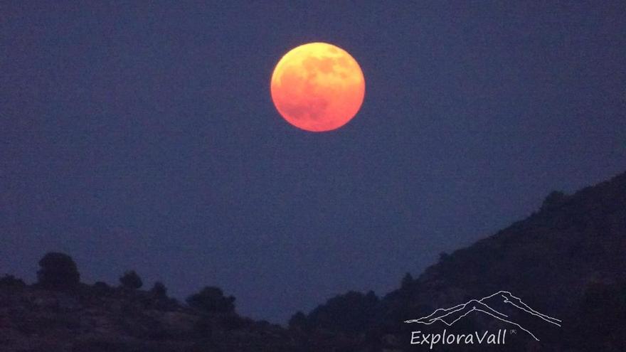 Última luna llena del 2021 captada desde la Vall d&#039;Uixó.