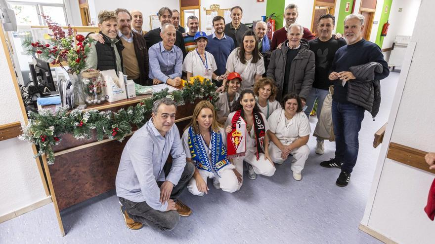 &quot;Recobré el aliento al ver a Carlos&quot;: así fue la visita de los veteranos del Oviedo y del Sporting al Hospital Monte Naranco