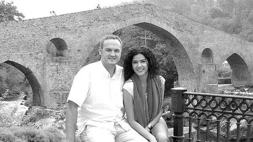 Fernando Cuenco y Marianela Lacayo, en Cangas de Onís.