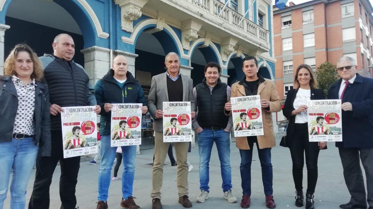 Momento de la presentación de la Concentración de Peñas en Pola de Laviana.