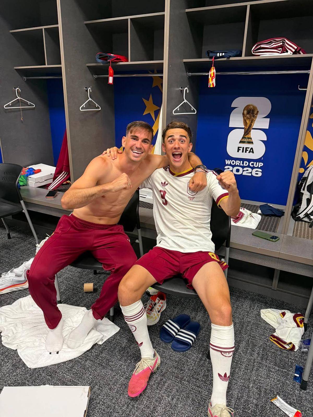 Fabián y Gavi en el vestuario de la Selección Española