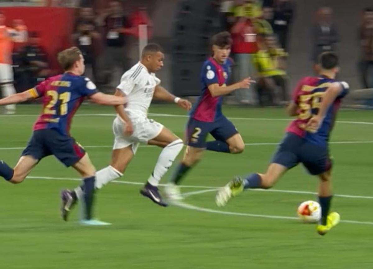 La amarilla a Frenkie de Jong