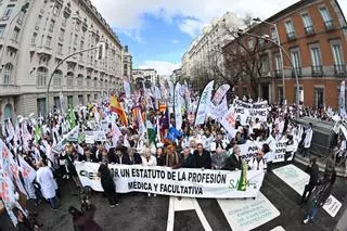 Los médicos vuelven a la huelga para exigir su estatuto al Ministerio de Sanidad