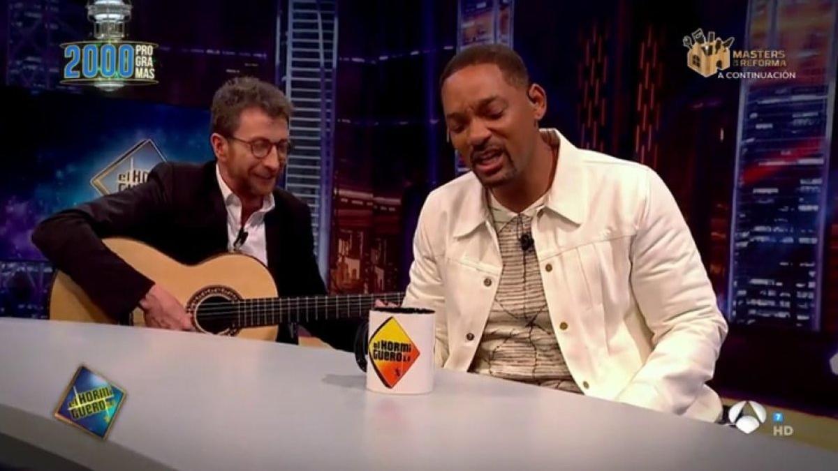 Pablo Motos y Will Smith en el programa 2000 de 'El hormiguero'