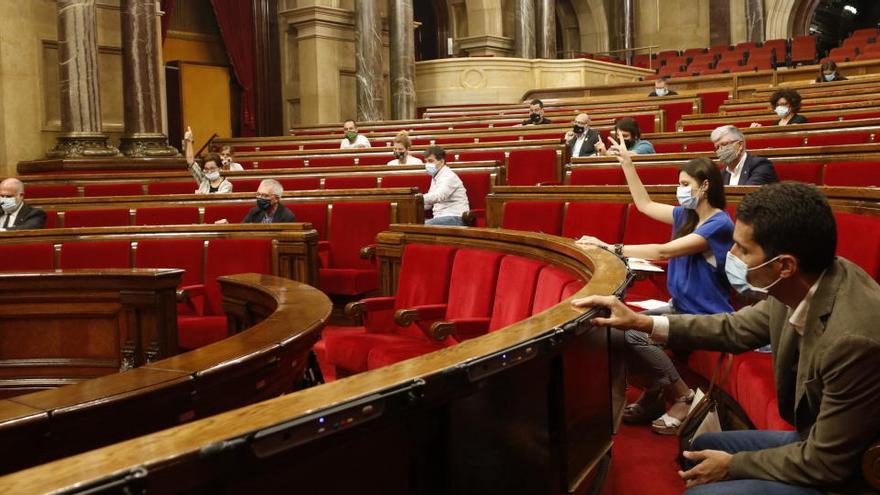 Torra demana a Torrent que cessi el secretari general del Parlament per no &quot;obeir&quot; el ple