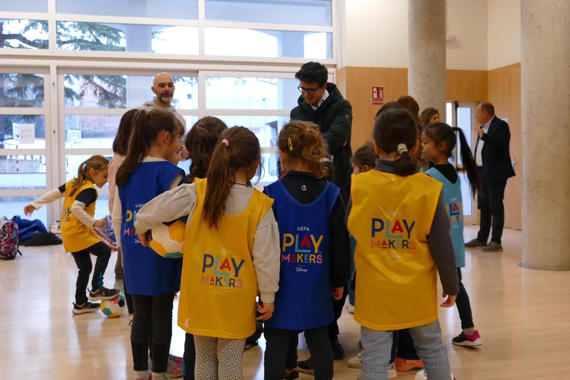 Les Playmakers d’Escolàpies Figueres reben la visita de la Federació Catalana de Futbol
