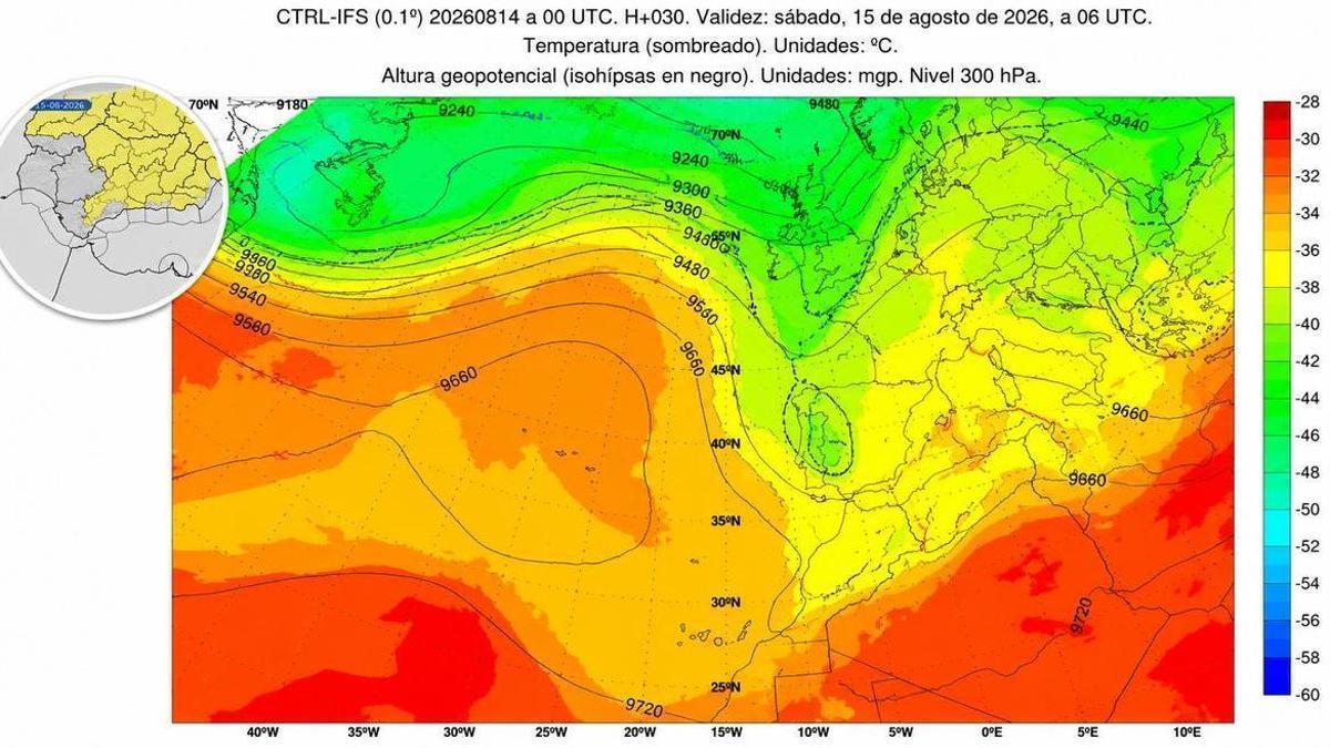 En grande, mapa climático de la Aemet para hoy sábado, 15 de agosto. En pequeño, avisos amarillos de la Aemet en buena parte de Andalucía.