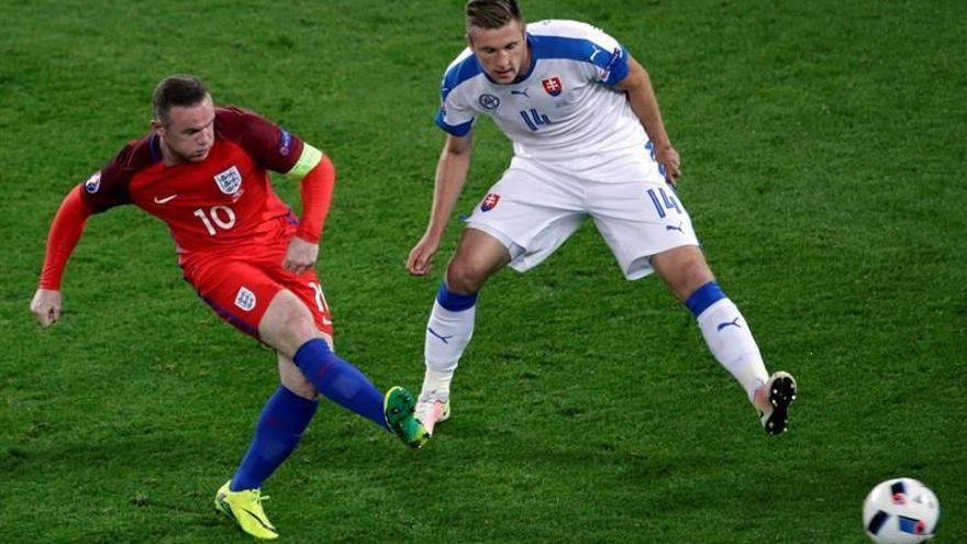 Inglaterra se clasifica como segunda al empatar con Eslovaquia (0-0)