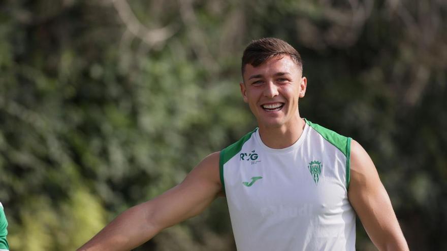 El laberinto de Alberto del Moral: el Córdoba CF descartó su retorno y ahora el Oviedo busca su rescisión definitiva